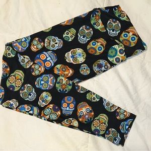 LuLaRoe OS Sugar Skulls leggings